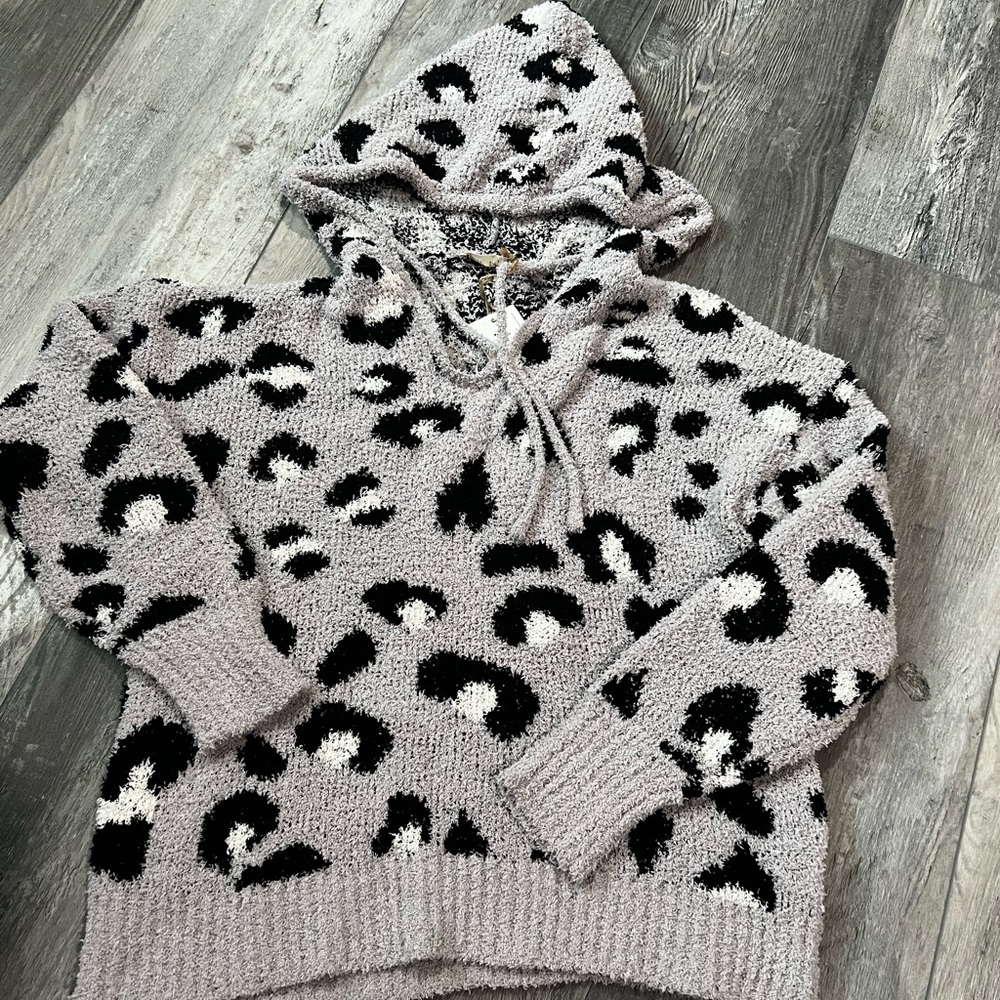 New-In Leopard Pullover